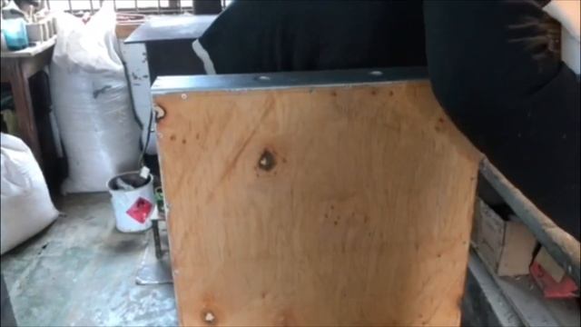 Покраска ульев для пчёл Часть 2 смотреть онлайн