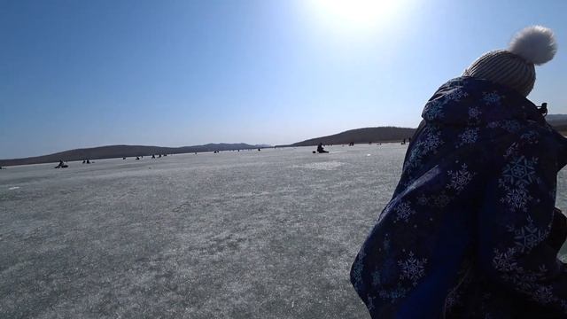 Последний лёд на Аргазях.Ловля чебака в апреле . смотреть онлайн