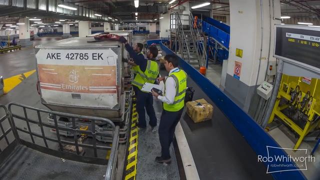 Dubai Airport Baggage Handling | Внутренняя работа аэропорту Дубая смотреть онлайн