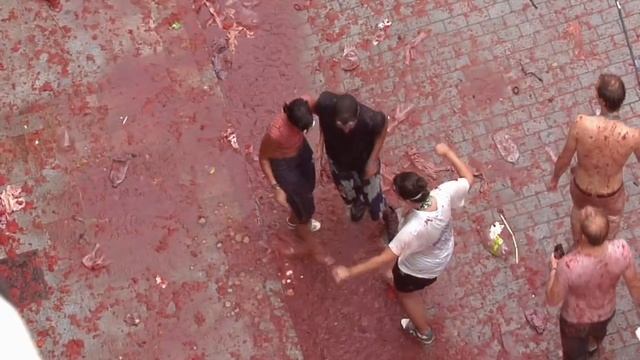 La Tomatina Festival, Tomato Fight In Spain - Travel Yourself