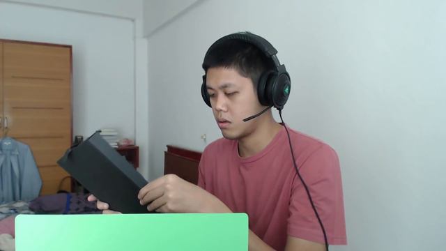 Unboxing Christmas Gift From Razer!