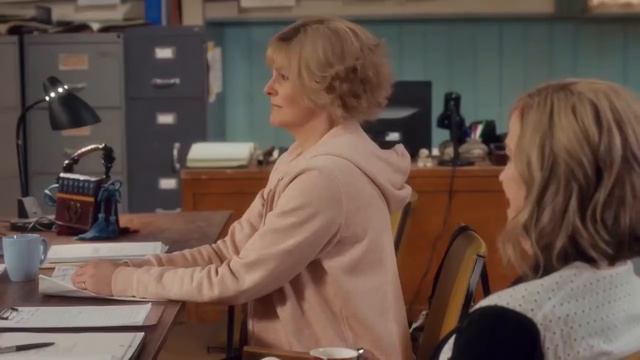 Schitt's Creek 5x08 - A Little Bit Alexis
