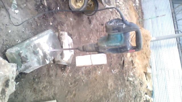 Узбек ушел  на обед