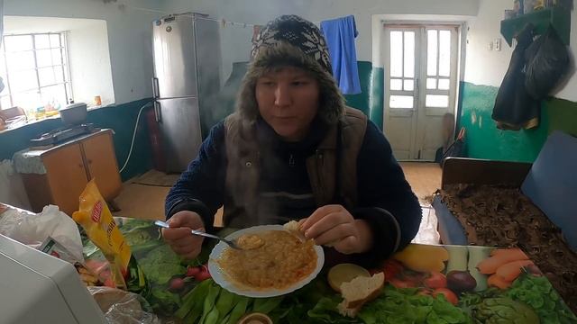 ЖИВУ ОДНА В ДЕРЕВНЕ / ОБЗОР ПОСЫЛКИ ОТ ПОДПИСЧИЦЫ / ЖИЗНЬ В ДЕРЕВНЕ. смотреть онлайн