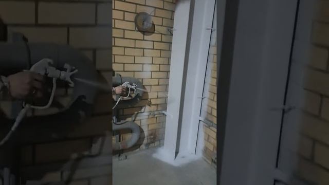 Нанесение Огнетитан LM аппаратом Graco Mark 5 смотреть онлайн