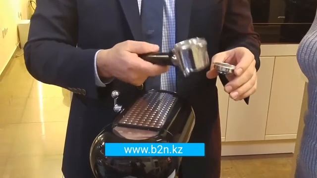 Новинка от SMEG. Кофемашина. смотреть онлайн