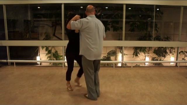Bachata Original Intro to more Figures by Frank E and Salina Isa смотреть онлайн
