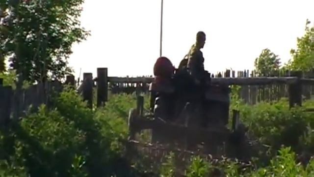 вторая прополка огорода в деревне 23.06.2013г. смотреть онлайн