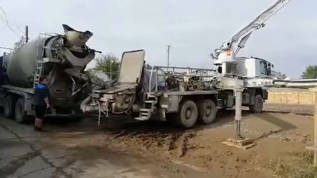 Миксер с насосом смотреть онлайн