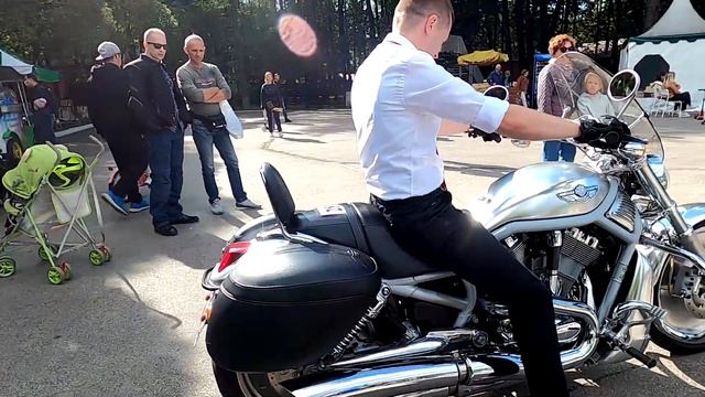 Выставка мотоциклов в парке Горького Пермь 28.08.2021 смотреть онлайн