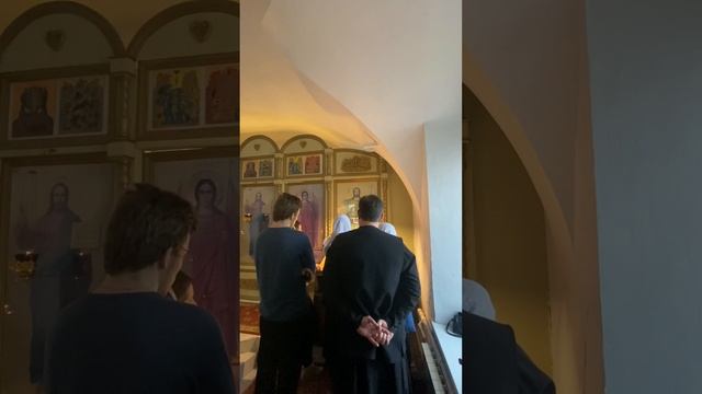 Тропарь апостолам, глас 3. «Апостоли святии» смотреть онлайн