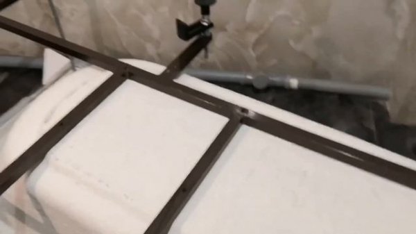 Монтаж Акриловой ванны Royal Bath Azur RB 614203 L.  Видеообзор