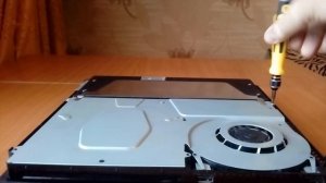 PS4 Slim - чистка без полной разборки