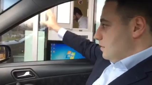 Услуга Just Drive в Доме Юстиций в Грузии смотреть онлайн