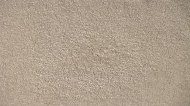 Carpet Cleaning : How to Remove Soda From a Carpet смотреть онлайн