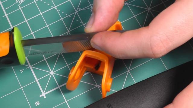 Новая версия ножа от Fiskars - первые впечатления, сравнение с Mora смотреть онлайн