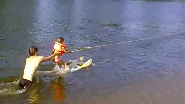 Водные лыжи Соня 5лет смотреть онлайн