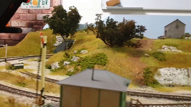 Dcc sound Bachmann class 37 start up run and shut down 00gauge смотреть онлайн