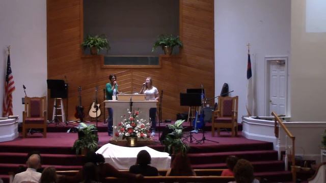 Melissa Lyons and Bishop Vieira Singing Mighty Cross смотреть онлайн