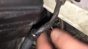 Замена лампочки переднего габарита Калдина 210 кузов