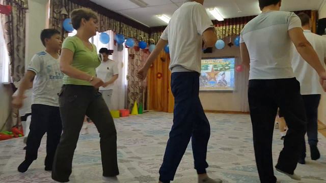 День защитника отечества Казахстан (7.05.2018г) смотреть онлайн