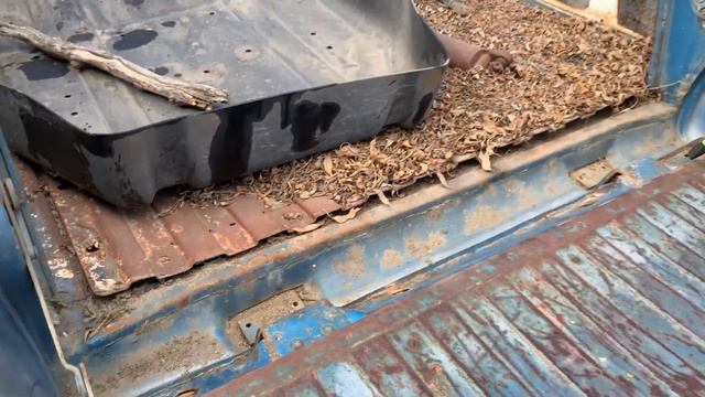 1959 Ford Ranchero - What The F Is That Doing In The Junkyard? смотреть онлайн