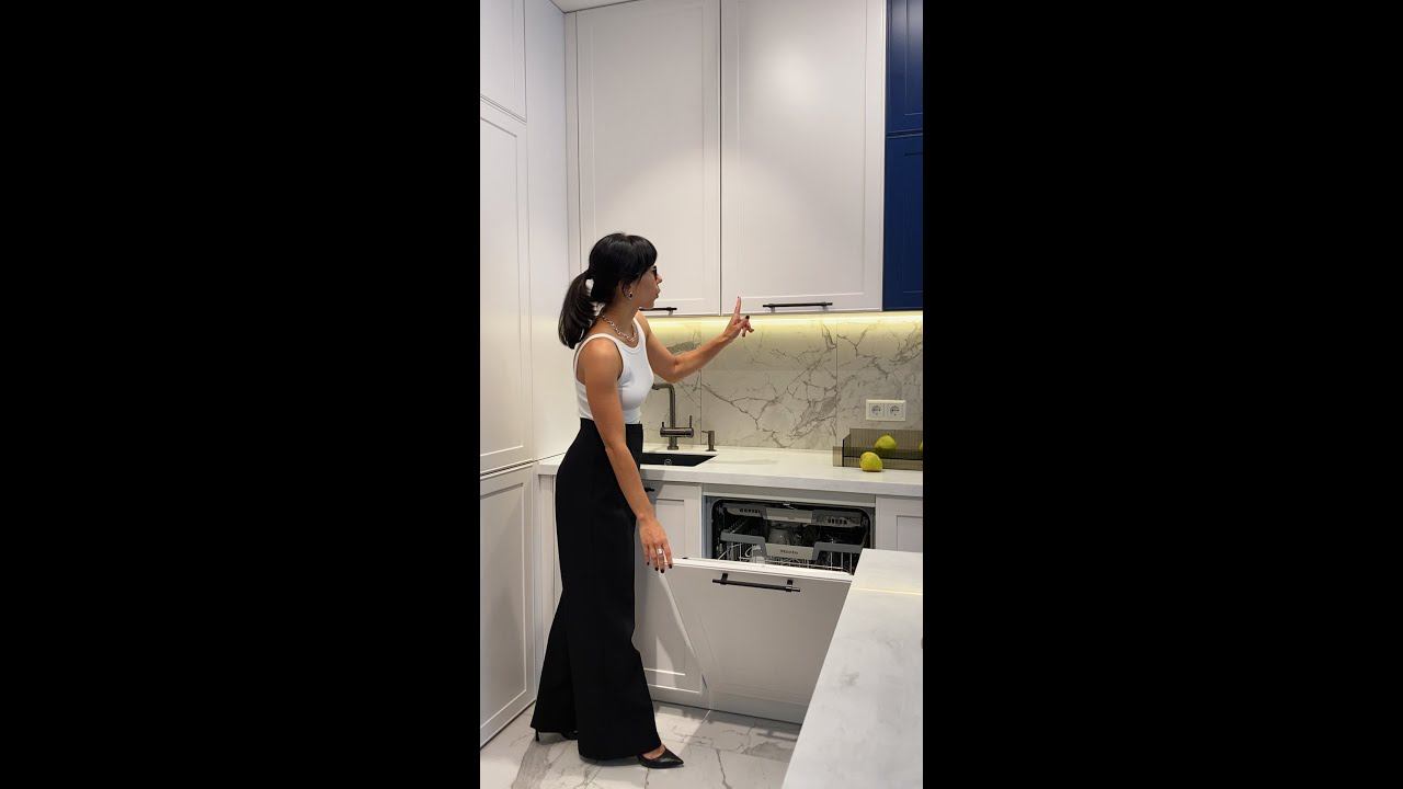 КУХНЯ С ОСТРОВОМ 20 м2 | Стиль современная классика смотреть онлайн