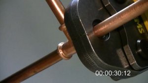 монтаж медных труб с помощью прессфитингов