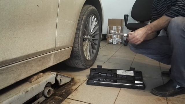 Ключ баллонный (инерционный) смотреть онлайн