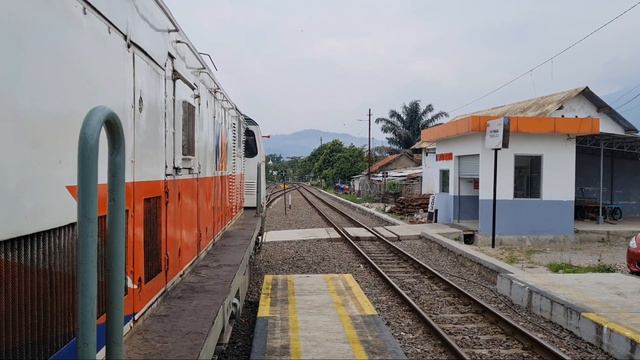 UDAH LAMA GAK NAIK KERETA INI SEMENJAK ADA KA PAPANDAYAN ! смотреть онлайн