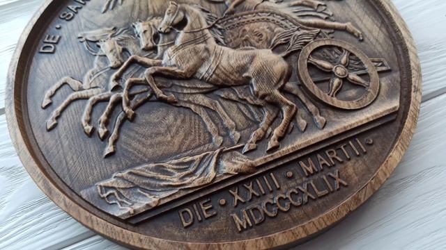 Медальон "Афина на колеснице" смотреть онлайн