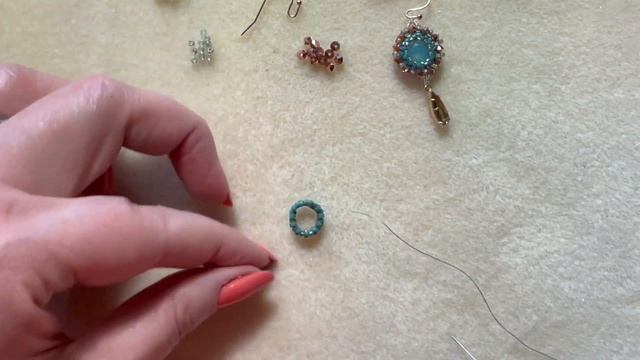 Rock Pool Earrings - Bezelling an 8mm Crystal смотреть онлайн