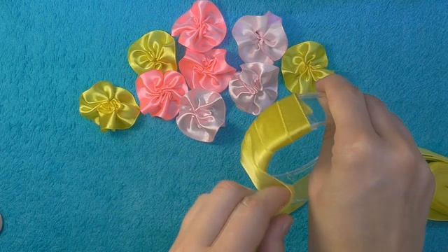 DIY Яркий браслет из лент и пластиковой бутылки. Мастер-класс \ Bracelet tapes and plastic bottles смотреть онлайн