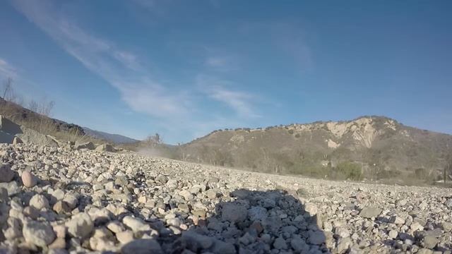 Suzuki Dr 200 Flybys With DG Exhasut смотреть онлайн