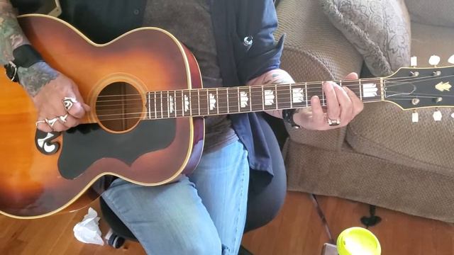 1960s Gibson J-200 kk смотреть онлайн