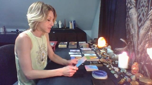 ORACLE READING~Strong beyond measure; A force to be reckoned with смотреть онлайн