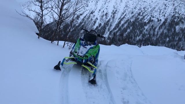 Прицепы поехали на фабрику Пуйва смотреть онлайн