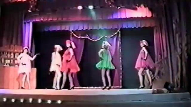 Что то из "Золотой Бык" смотреть онлайн