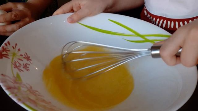 Простой клубничный пирог. Блонди с клубникой и белым шоколадом! смотреть онлайн