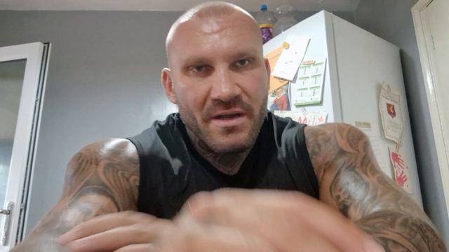 TERRY MITCHELL THE ONLY MAN TO BEAT PAUL SYKES IN A STRAIGHTER / LENNY MCLEAN смотреть онлайн