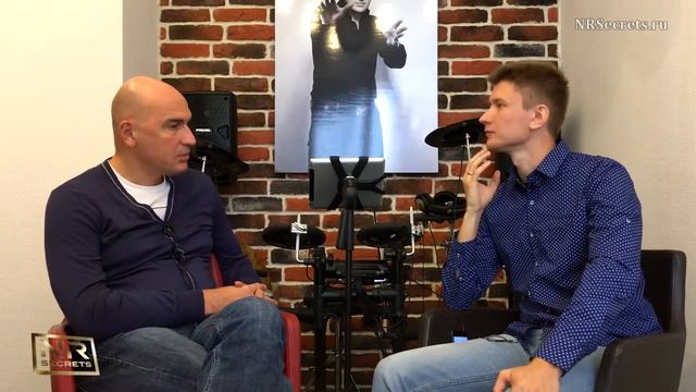 [Радислав Гандапас] Почему стоит поехать в Америку? (отрывок из интервью #01) [NRSecrets] смотреть онлайн