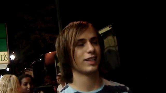 Josh Farro of Paramore Says Hi To MIchelle And Rebecca смотреть онлайн
