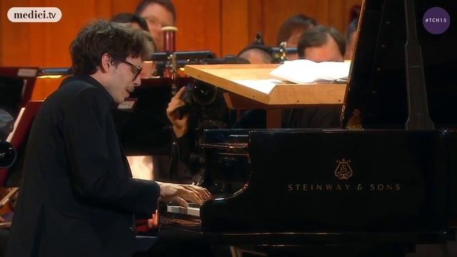 Lucas Debargue plays Tchaikovsky Sentimental Waltz, op 51 no 6 video 2015 смотреть онлайн