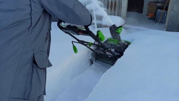 ЧЕСТНЫЙ обзор снегоуборщика Greenworks 40v