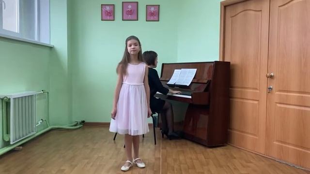 Хватова Ульяна Самый главный праздник музыка Н. Берестова слова Э. Шевелёва