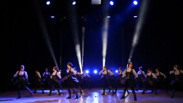Golden Flash-ЯREVOLUTION Пираты смотреть онлайн