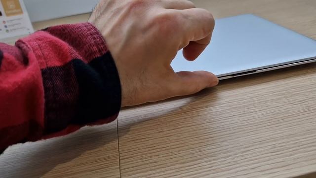 HUAWEI MateBook X Pro 2022 - Hands-on de la #MWC2022 din Barcelona смотреть онлайн