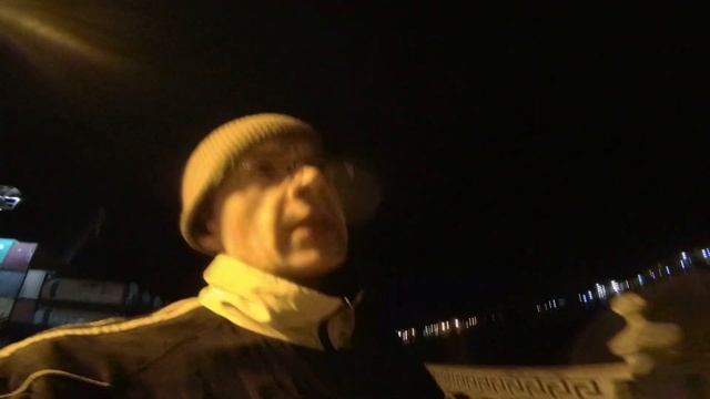 Бег на Набережной перед сном / Все, что нужно знать о пользе пробежки вечером смотреть онлайн