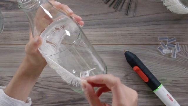 Get creative with the Bosch Gluey смотреть онлайн