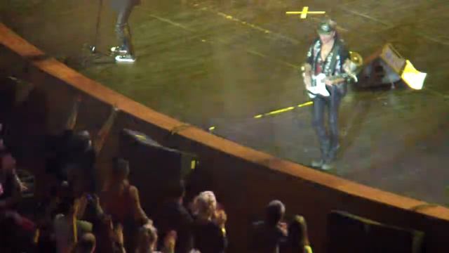 SCORPIONS. Rock You Like a Hurricane. Москва 23.10.2013. Финал. Овации смотреть онлайн